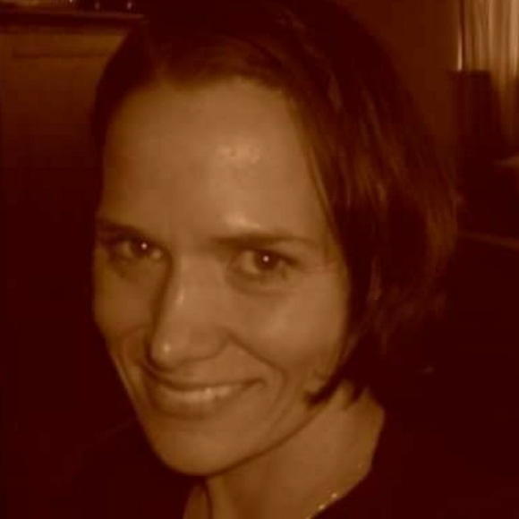 Meet your Posher, Elizabeth - Picture 8 of 8